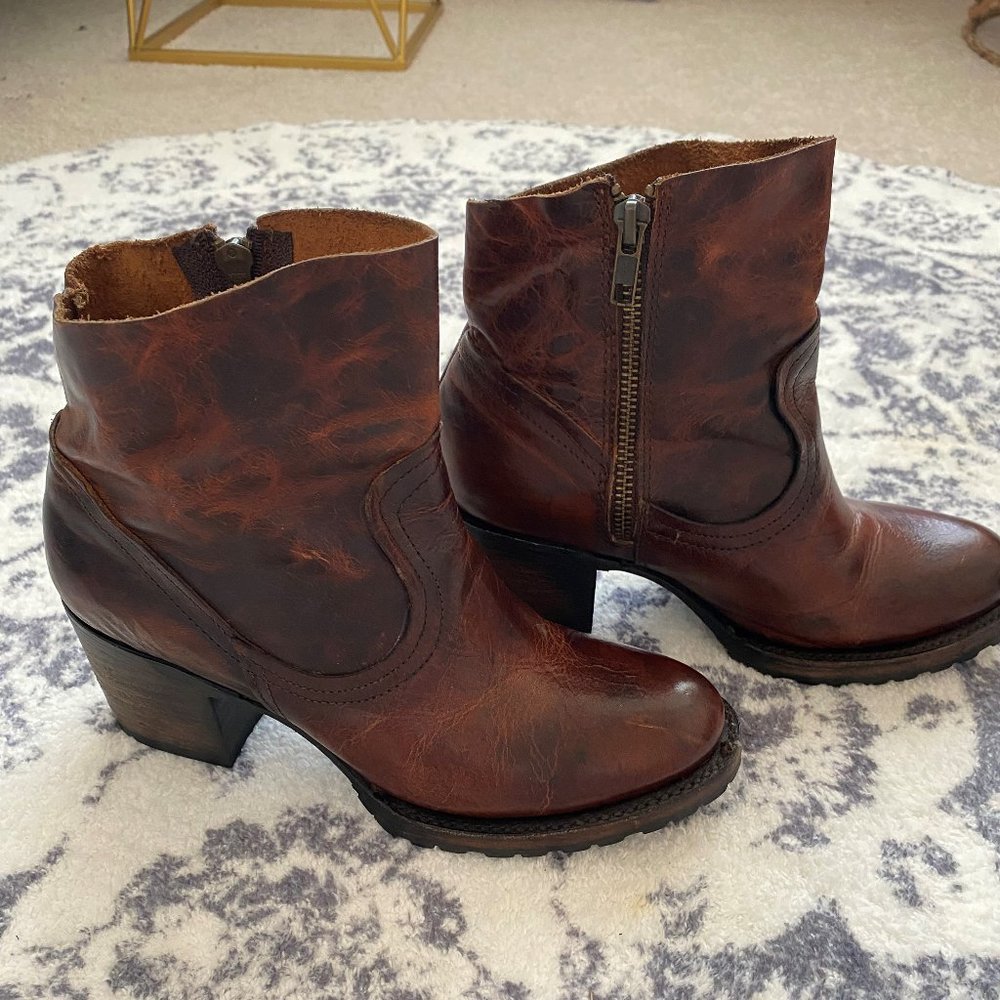 Freebird by Steven Flint Ankle Boot / Brown / Size 5